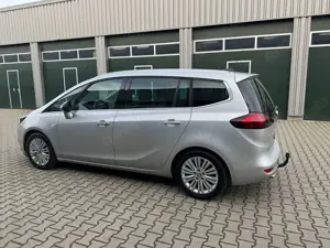 Opel Zafira 2.0 D (CDTI ecoFLEX) Start/Stop ON Bild 4
