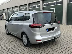 Opel Zafira 2.0 D (CDTI ecoFLEX) Start/Stop ON Bild 5