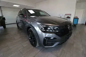 Volkswagen Touareg 3.0 TDI R-Line 4Motion Black Style