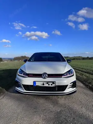 Volkswagen Golf GTI TCR 2.0 TSI OPF DSG