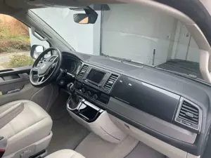 Volkswagen T6 California California DSG Ocean  Weiß/Kurkumagelb  DSG/AHK Bild 5