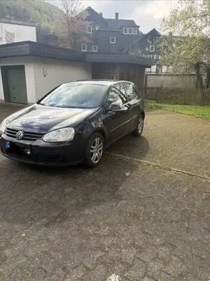 Volkswagen Golf 1.6 Sportline