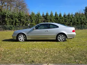 Mercedes-Benz CLK 230 CLK-Klasse Coupe Kompressor Avantgarde