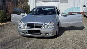 Mercedes-Benz CLK 230 CLK-Klasse Coupe Kompressor Avantgarde