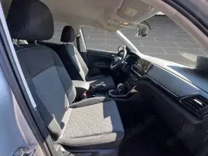 Volkswagen T-Cross 4ALL 1.0 TSI DSG CARPLAY RFK SHZ ALU Bild 4
