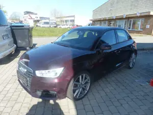 Audi A1 1.4 TFSI Sportback S-Tronic Xenon Navi Einparkhilf