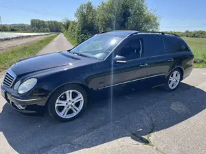 Mercedes-Benz E 200 E-Klasse T-Modell T Kompressor Automatik Avantgard