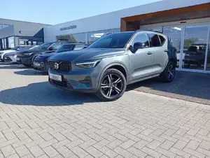 Volvo XC40 B4 Gear. Plus Dark 2WD MJ26/Standheiz./360°
