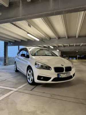 BMW 218