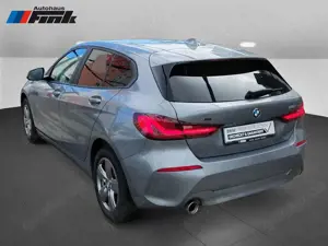 BMW 118 i Advantage DAB LED WLAN Tempomat Shz PDC Bild 4