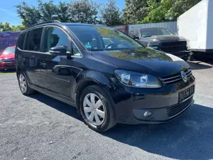 Volkswagen Touran 1.6 TDI Comfortline 8 x bereift Gepflegt