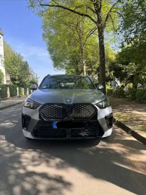 BMW iX2 30 xDrive M Sport Bild 3