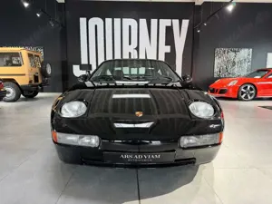 Porsche 928