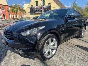 Infiniti QX70