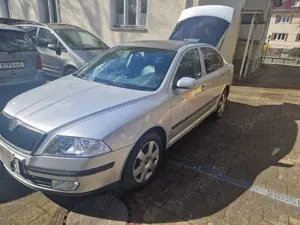 Skoda Octavia Octavia II 2.0 FSI DSG Automatik  VW   Elegance