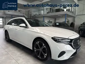 Mercedes-Benz E 300 E 300 T de AVANTGARDE AIRMATIC-DISTRONIC-PANO-19