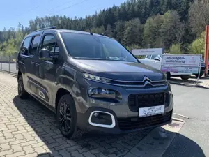 Citroen Berlingo BlueHDI 130 EAT8 Shine XL Bild 2