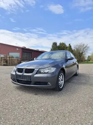 BMW 320 Bmw E90 320i TÜV Neu vieles Neu Scheckheftgepflegt