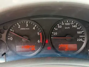 Nissan Navara XE Bild 2