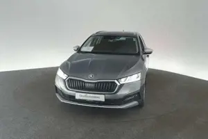Skoda Octavia Combi 2.0 TDI 4x4 DSG Scout Matrix LED