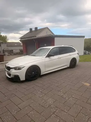BMW 330 330d Touring M-Paket