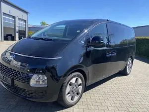 Hyundai STARIA 9 Sitze/Panorama/Navi 1 Hand