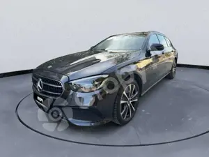 Mercedes-Benz E 300 de 4MATIC T Avantgarde+MBUX+JungeSterneGarantie+WIDEScreen