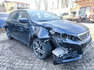 Peugeot 308 Allure 1.2 12V e-THP / PureTech Automatik