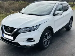 Nissan Qashqai N-Connecta 1.3 DIG-T 159 PS | Pano | 360°