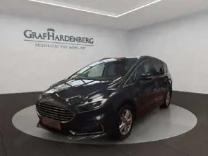 Ford S-Max Titanium