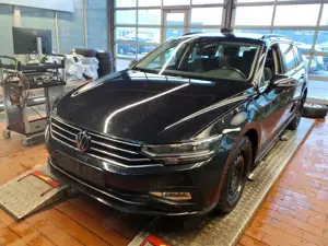 Volkswagen Passat Variant Business 2.0TDI DSG Navi AHK ACC
