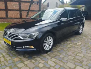 Volkswagen Passat Comfortline NAVI, AHK, TÜV  Insp. neu