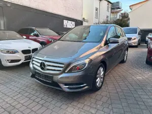 Mercedes-Benz B 200 CDI Leder/Navi/Totwinkel/Spur/Panorama Bild 3