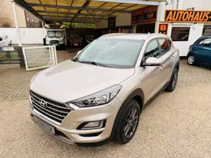 Hyundai TUCSON +Scheckheft gepflegt+Wartung Neu