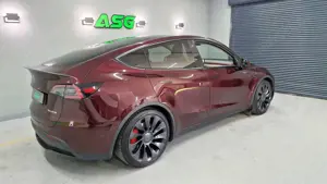 Tesla Model Y Bild 2
