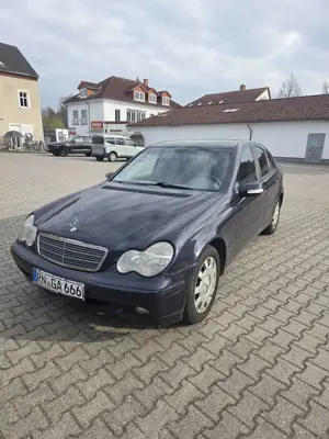 Mercedes-Benz 200