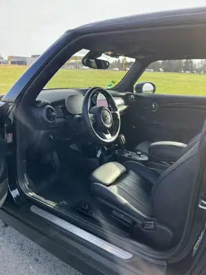 MINI Cooper SE Mini Cooper SE MINI Yours Trim