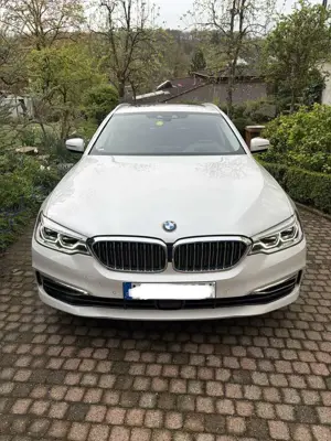 BMW 530 530d xDrive Touring Aut. Luxury Line