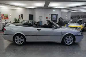 Saab 9-3 2.0 Turbo Ecopower Aero Cabriolet Bild 4