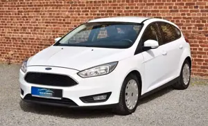 Ford Focus FOCUS 1.5 TDCi 1HAND KLIMA NAVIGATION PDC TEMPOM