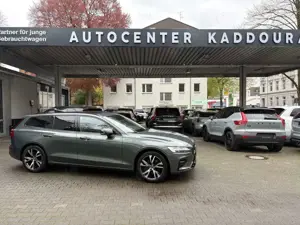 Volvo V60 B4 Plus Dark PANO Head-Up 360° Forest Lake Bild 2