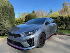 Kia ProCeed / pro_cee'd GT - Komfortpaket / Vollausstattung