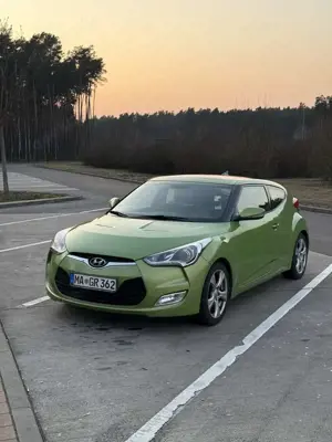 Hyundai VELOSTER