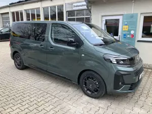 Opel Zafira Life 2,2 Autom Ed LED AHK SHZ 9 Sitz