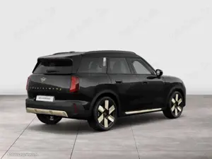 MINI Cooper SE Countryman Countryman SE ALL4  Favoured Trim Paket L Bild 2