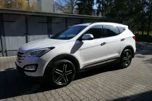 Hyundai SANTA FE Style 2WD Xenon / Navi