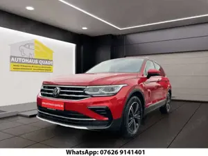 Volkswagen Tiguan Elegance DSG HUD AHK-klappbar Navi Soundsystem LED