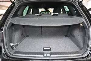 SEAT Arona 1.0 TSI Automatik Xperience LED ACC SzHzg PDC Bild 4
