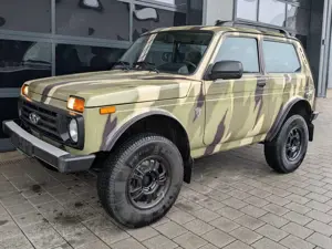 Lada Niva Bronto 4x4 Höher Offroad Räder Klima AHK