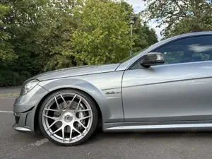 Mercedes-Benz C 63 AMG Coupe SPEEDSHIFT MCT Bild 4